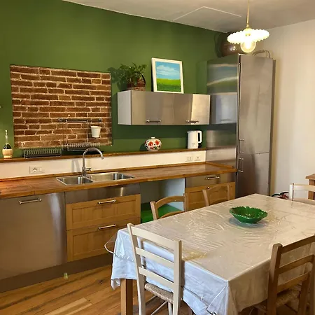 Apartment Frescos House Pisa