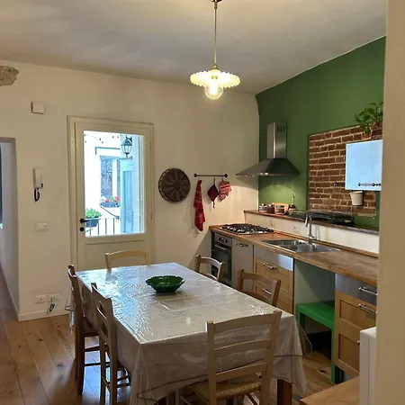 Frescos House Apartament *