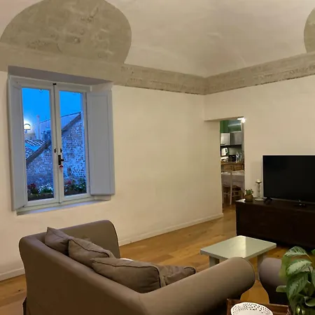 Apartament Frescos House *